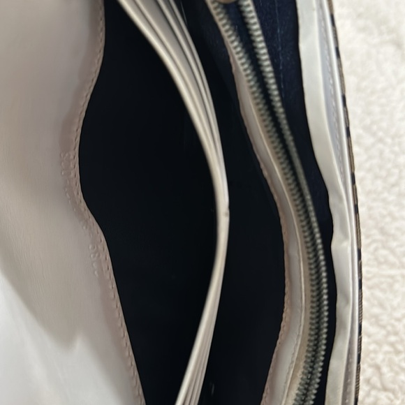 Fendi wallet made in Italy luxury item - Picture 4 of 7